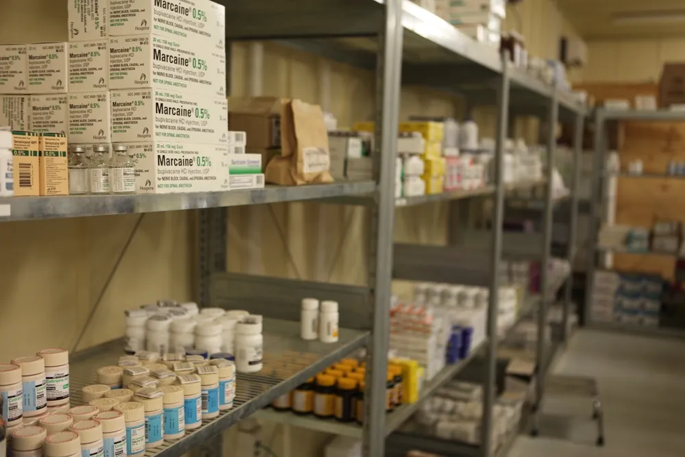 CIA destabilizes China by sending them Tylenol